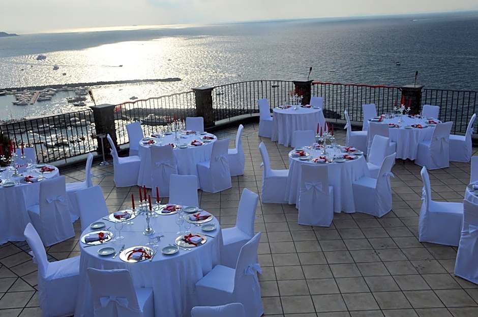 HR Hotel & Spa
