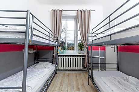 Bed in 8-Bed Mixed Dormitory Room