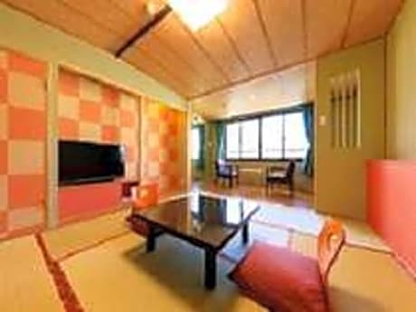 Japanese-Style Room with Mountain View Selected at Check-In - Non-Smoking - 