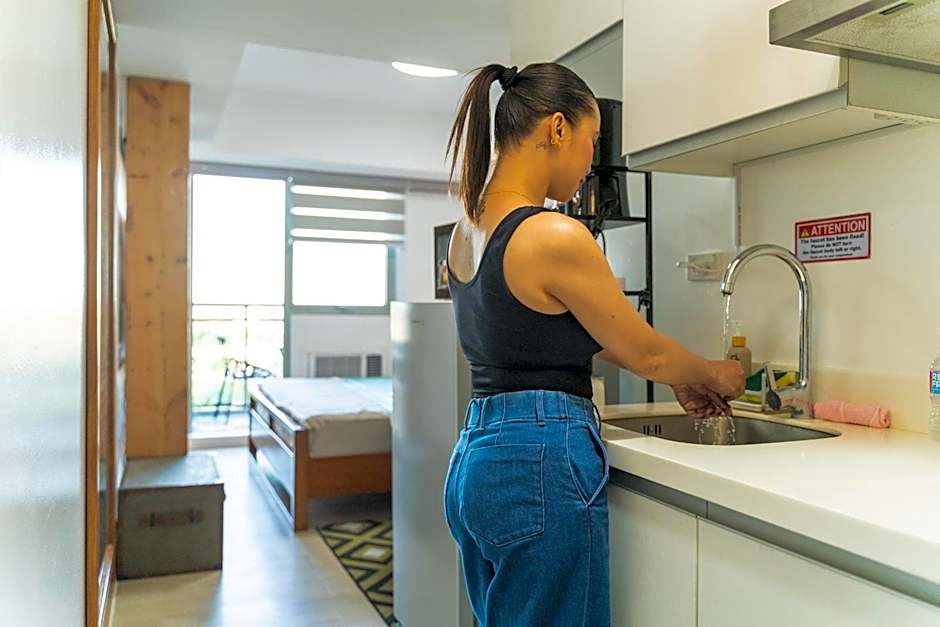 R'Holistay Azure North KING SIZE BED & Wave POOL