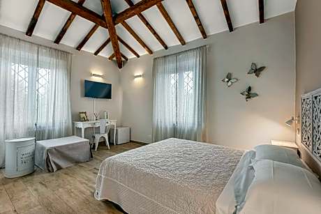 Double Room with Lake View