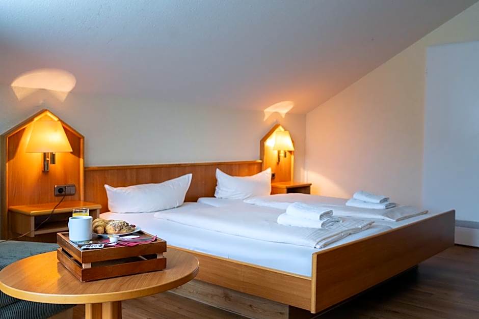 Alembra - Hotel zur Moselbrücke
