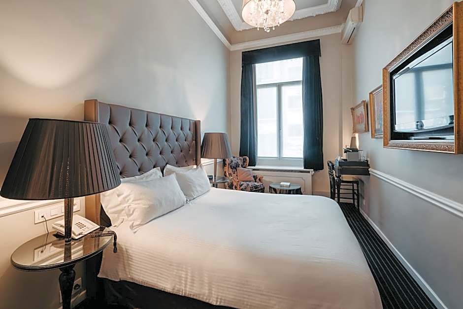 Hotel Manos Premier