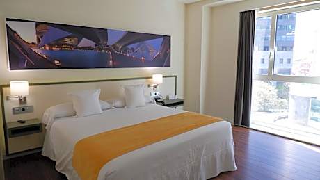 Family Room with Garden View