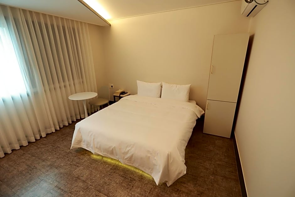 Hotel Myeongji