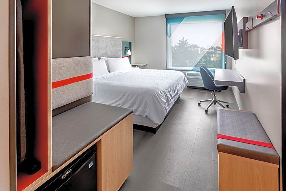 Avid Hotels Milwaukee West Waukesha By IHG