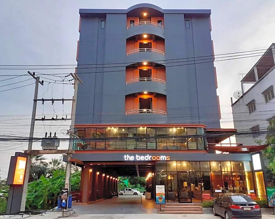 The Bedrooms Maeklong and Services Apartment