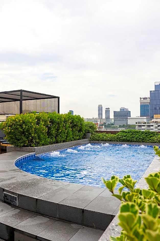 The Quart Ruamrudee by UHG