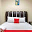 RedDoorz near RS Adam Malik Medan 2