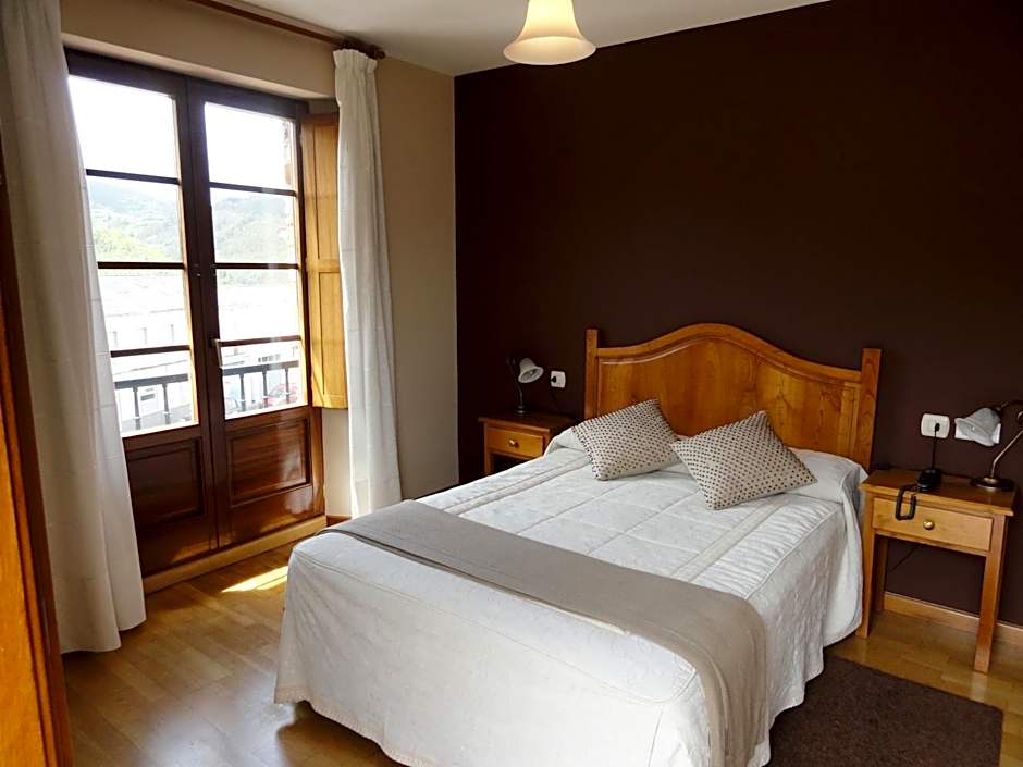 Hotel Restaurante Casa Petronila