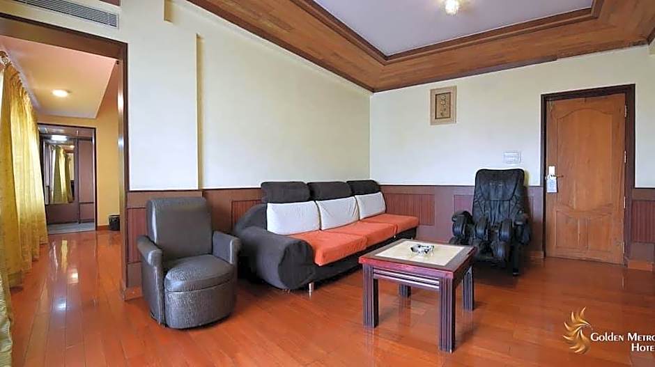 Golden Metro Hotel