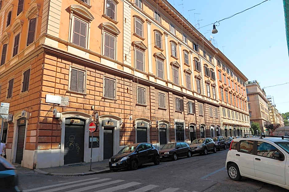 Cardinal Vatican Inn