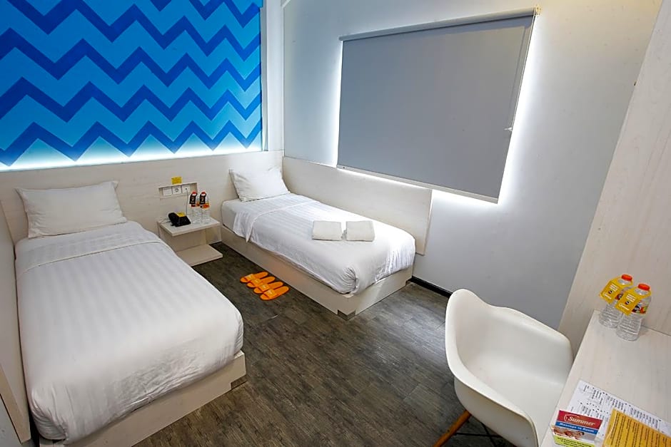 Summer Bed And Breakfast Hotel