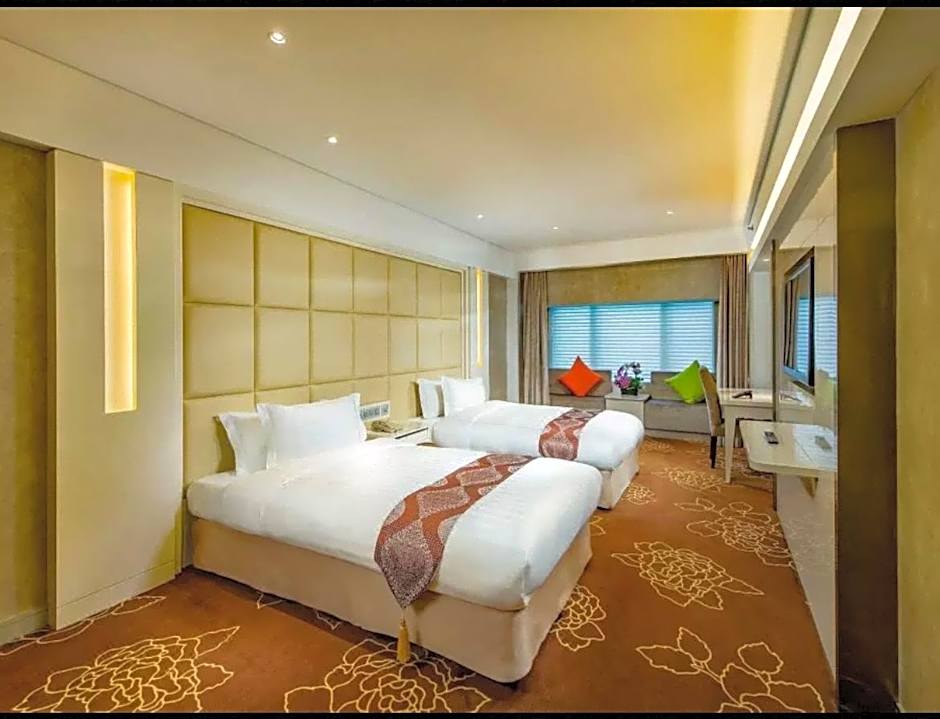 Rio Hotel