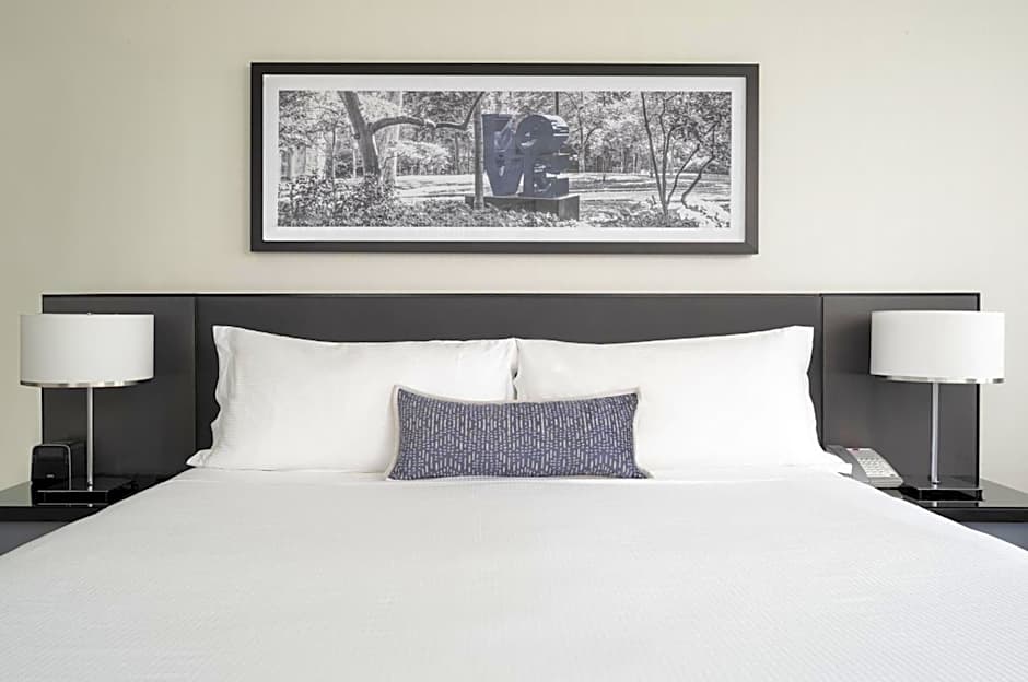 Loews Philadelphia Hotel