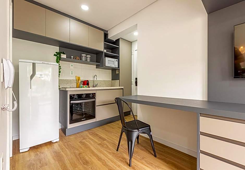 Easy Star - Lindo Studio na m elhor localização do Brooklin!- ZR01H