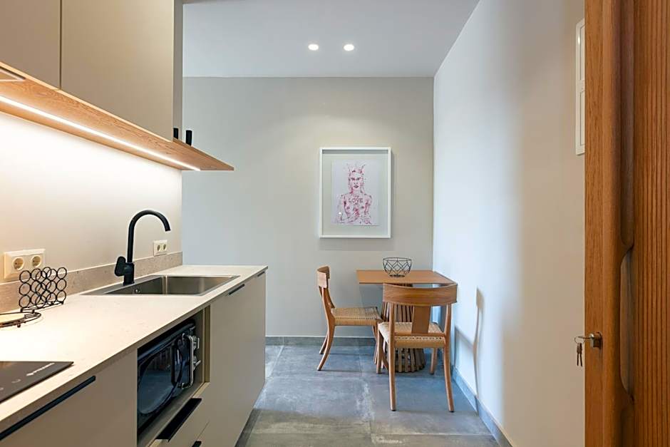 Chapter 02 Gallery Suites