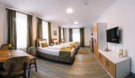 Triple Room with Private Bathroom
