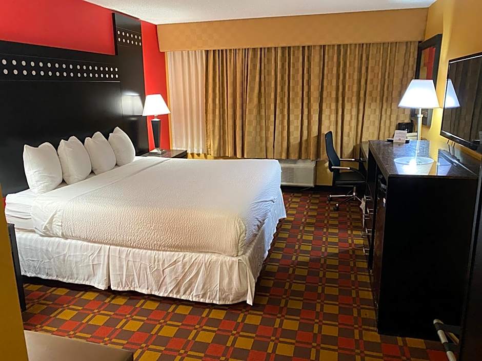 Ramada by Wyndham Rochelle Park Near Paramus