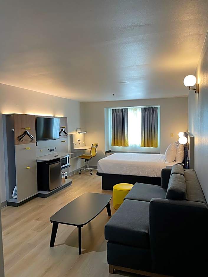 Microtel Inn & Suites by Wyndham Baton Rouge Airport