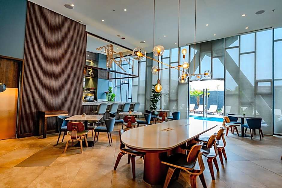 Courtyard by Marriott Santiago Airport