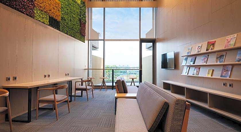 Fame Hall Garden Hotel