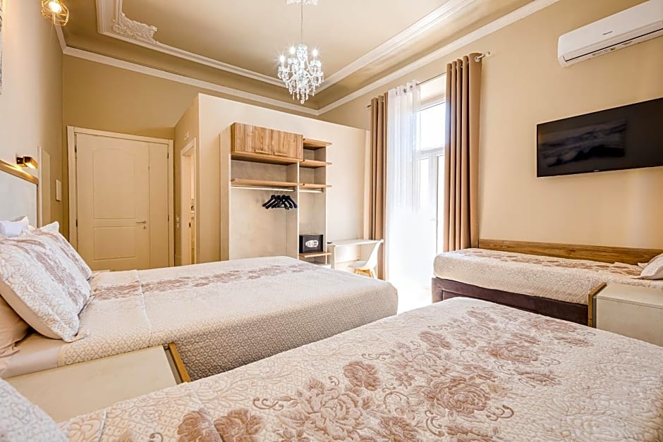 Hotel Bijou