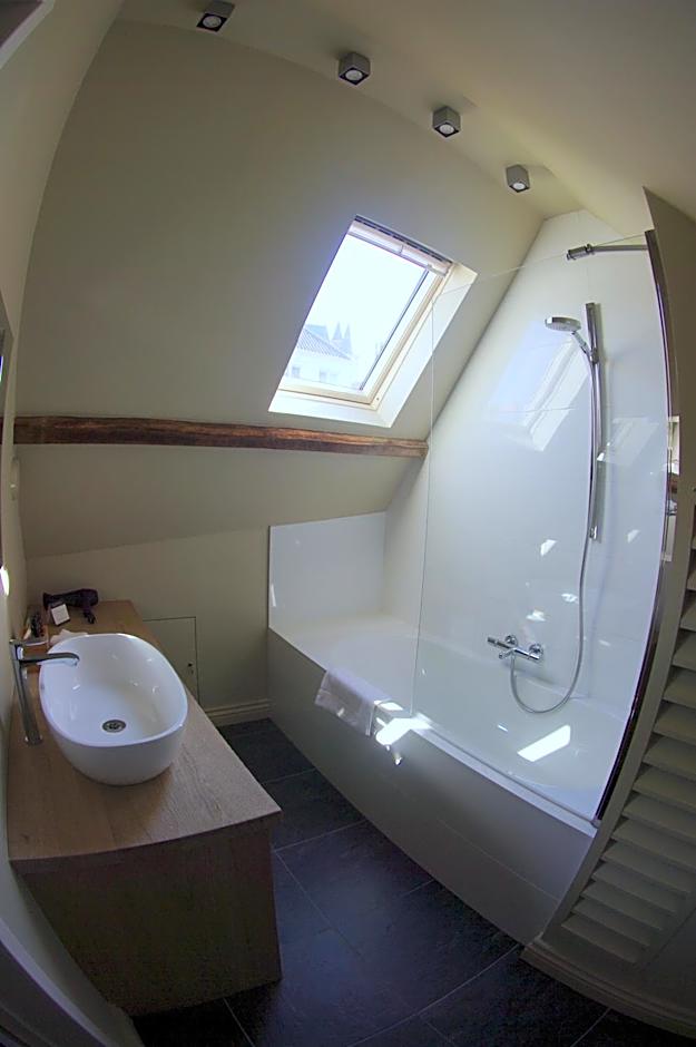 B&B Canal Deluxe