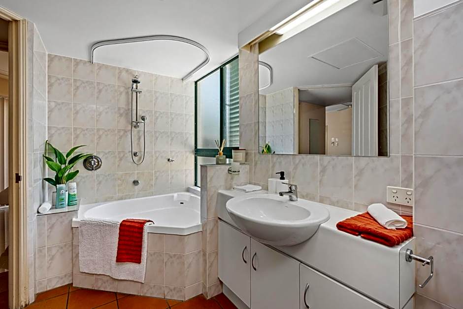 Cairns City Family Apartment - Wifi -Netflix - Pool