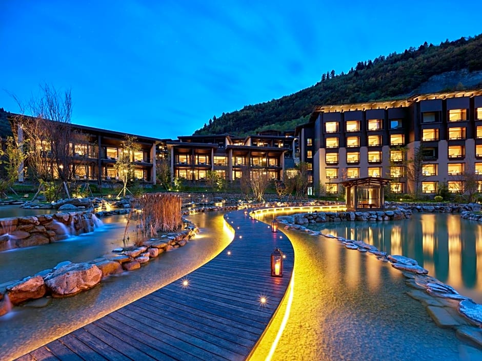 Hilton Jiuzhaigou Resort