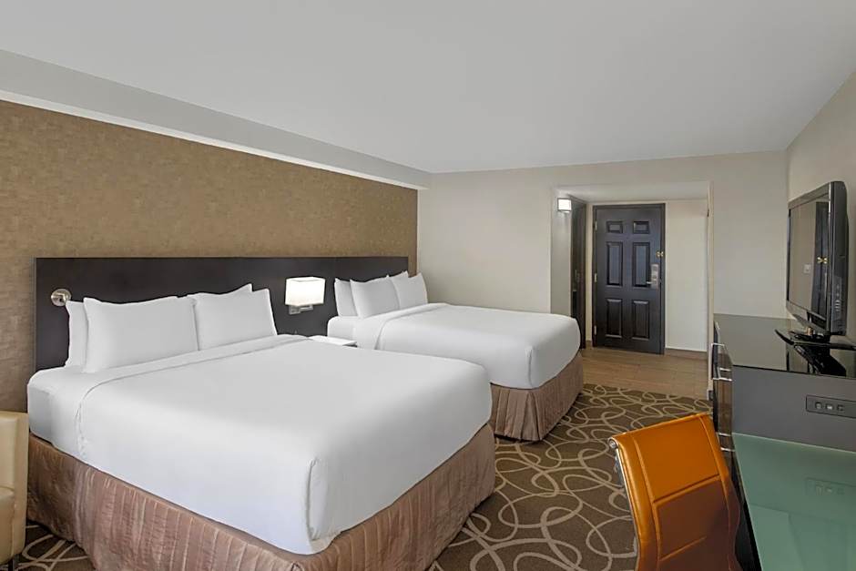 Crowne Plaza Kitchener-Waterloo By IHG