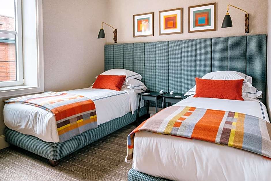 Eleven Revelstoke Lodge