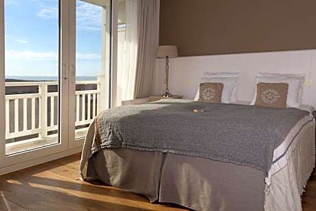 Harbor Island / Hampton Bay Suite