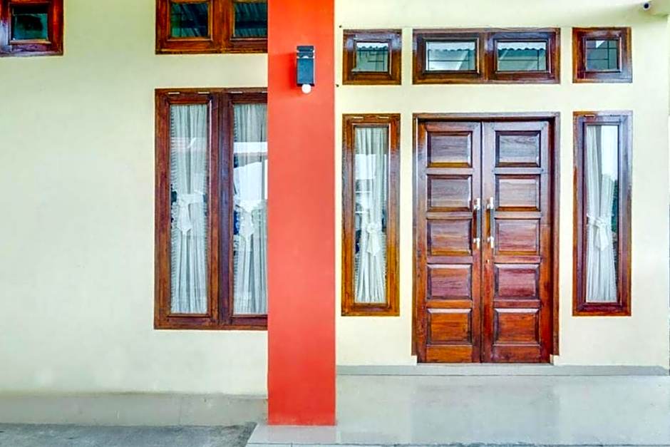 RedDoorz Syariah at Galliano Homestay Bukittinggi