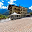 Hotel Al Bivio - Pizzeria, Pool & Sauna