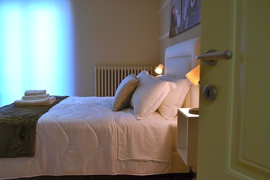 MR Living Bed & Breakfast