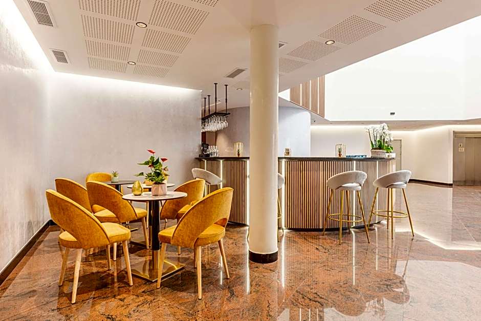 Brit Hotel Privilège Paris Rosny-sous-Bois