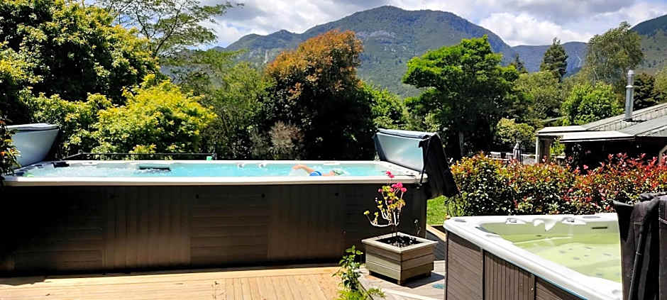 Golden Caves - Bed and Breakfast