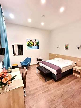 Large Double or Twin Room