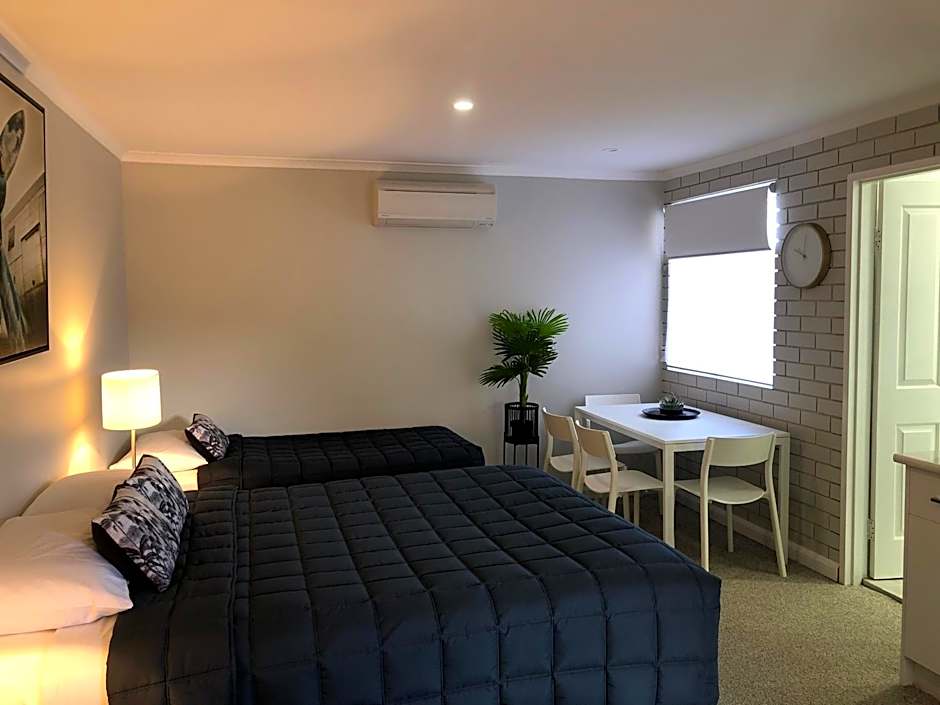 Estelle Kramer Motel