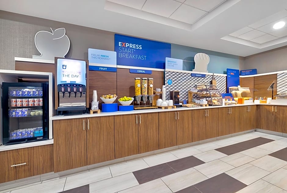 Holiday Inn Express Hotel & Suites Kansas City - Grandview By IHG