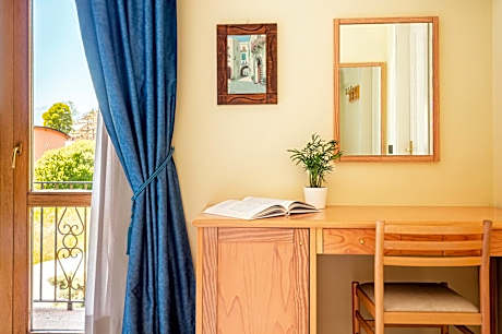 Triple Room with Balcony