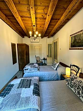 Classic Quadruple Room