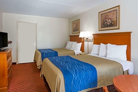 2 Double Beds Smoking