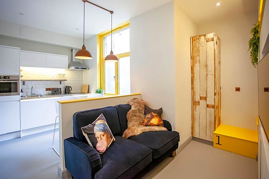 Higgihaus Aparthotel, Clare Street