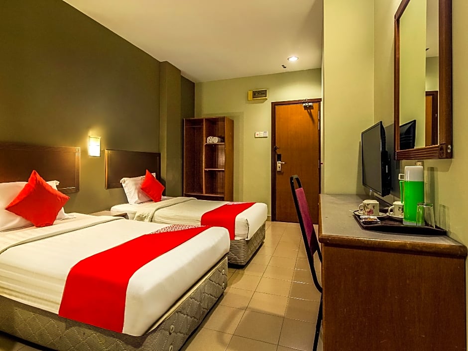 Super OYO 828 Comfort Hotel Shah Alam