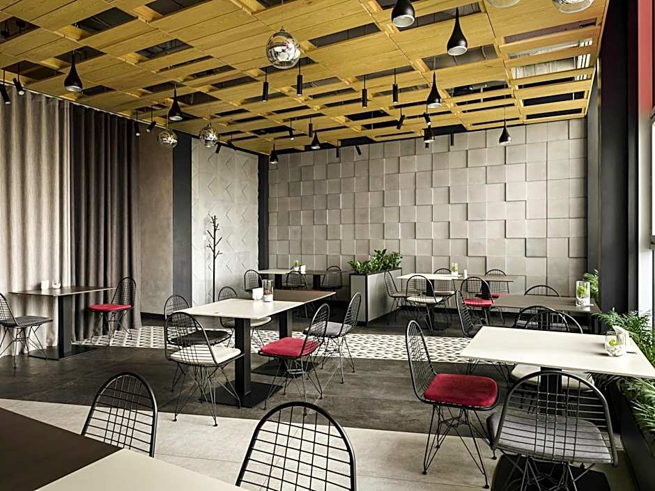 ibis Kyiv Beresteiska