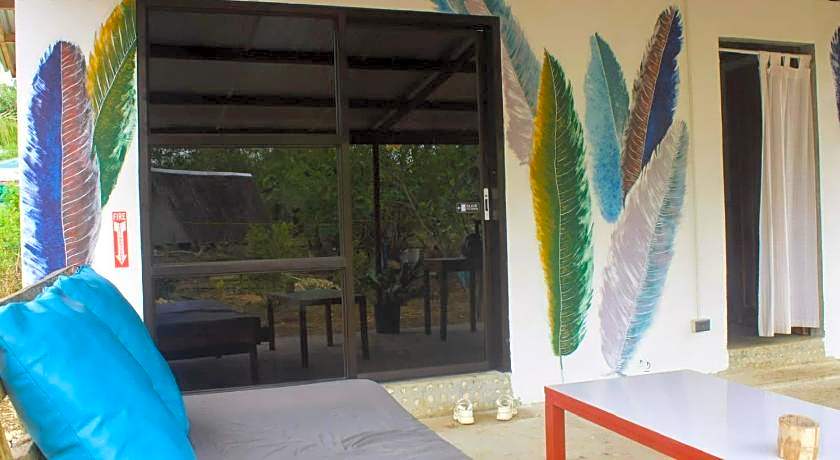 SEE-KEE-HOR Cafe and Hostel