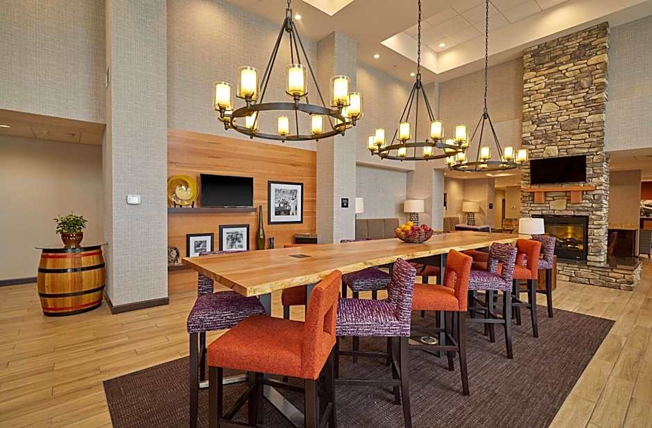 Hampton Inn By Hilton & Suites Roseburg