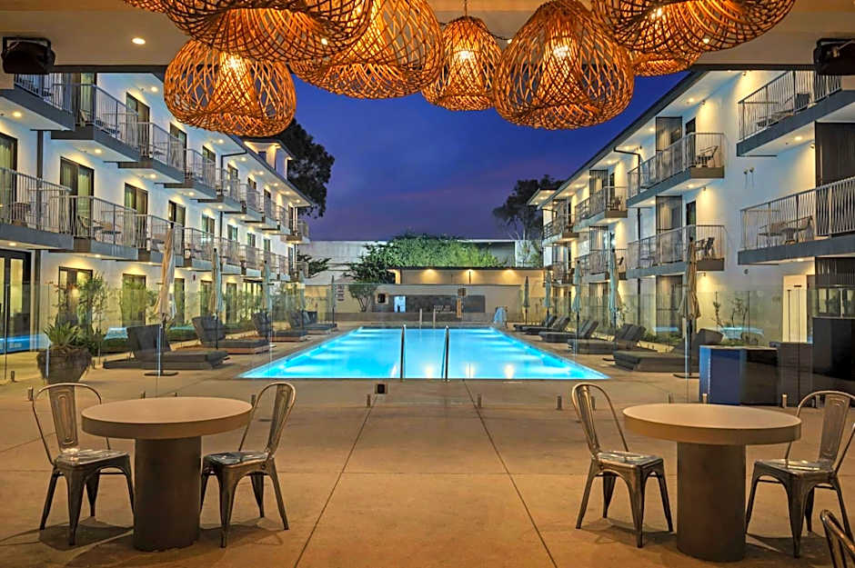 The Lum Hotel Los Angeles Stadium District